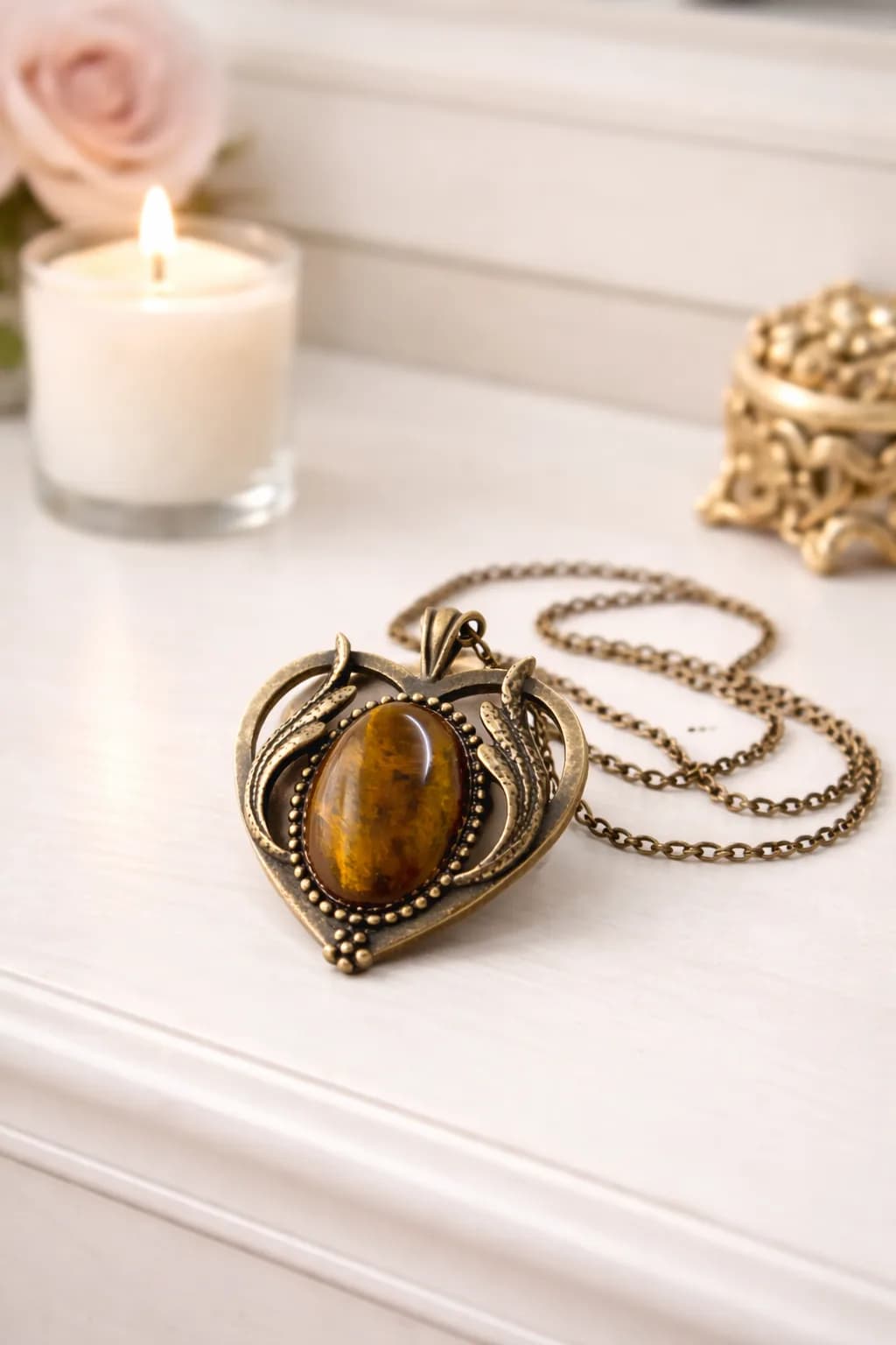 Collier Cœur de Protection – Bronze et Œil de Tigre Naturel