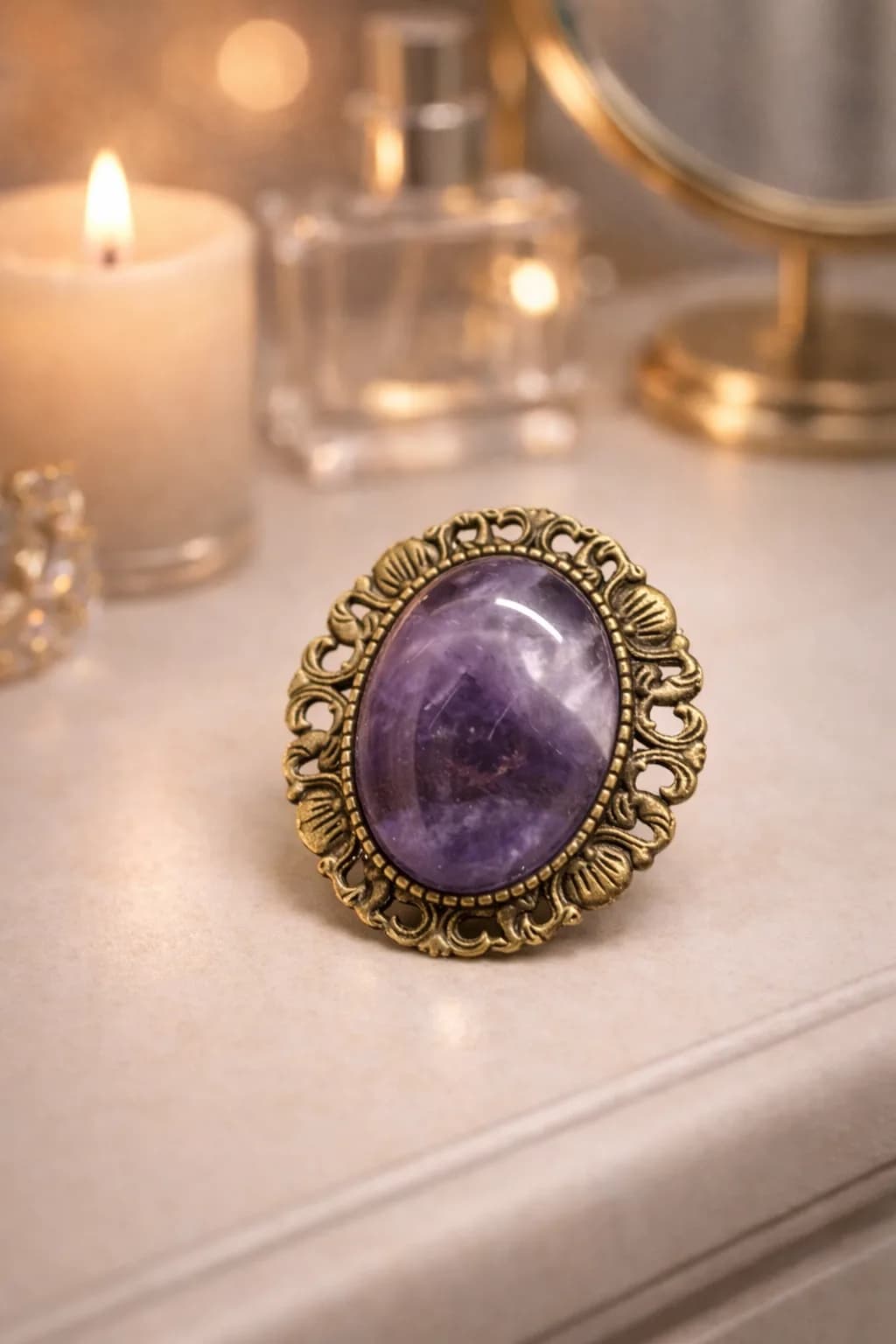 Broche ovale en améthyste – Style vintage bronze