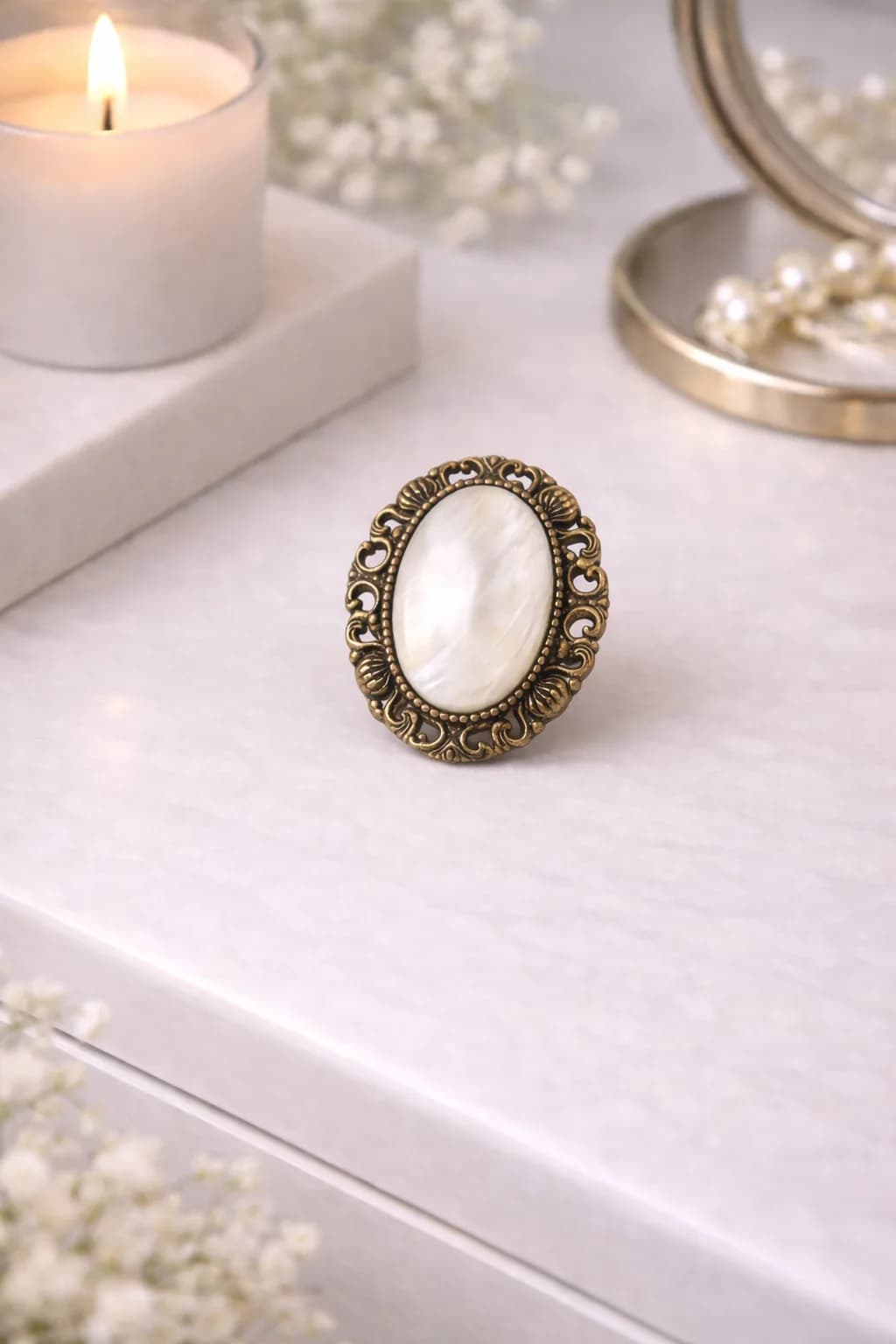 Broche Nacre Élégance Bronze