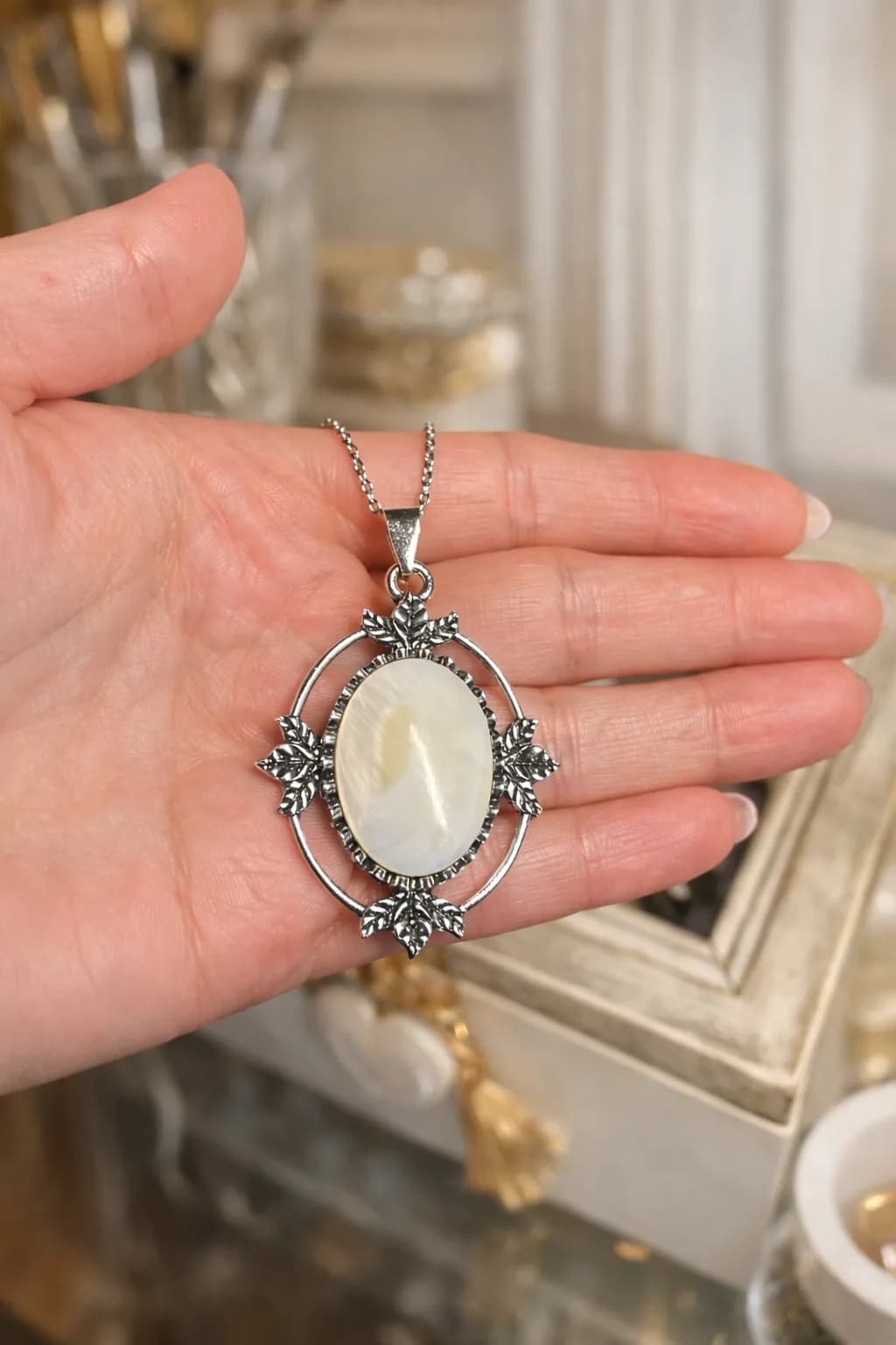 Collier Nacre Élégance