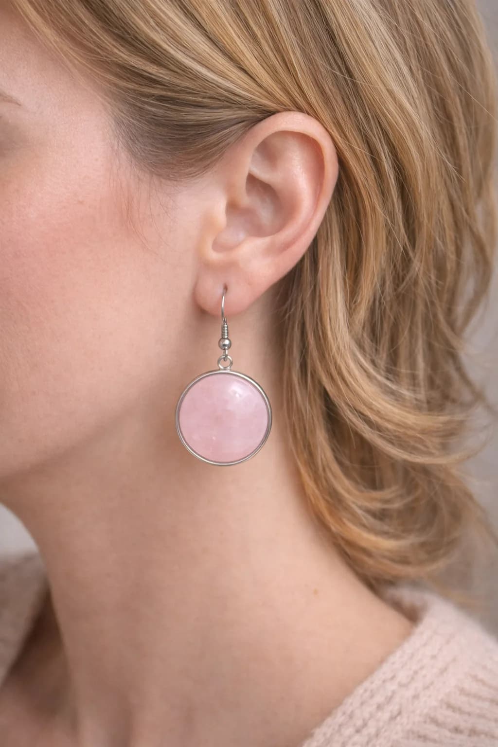 Boucles d’Oreilles Pendantes – Quartz Rose Douceur rosée et élégance 