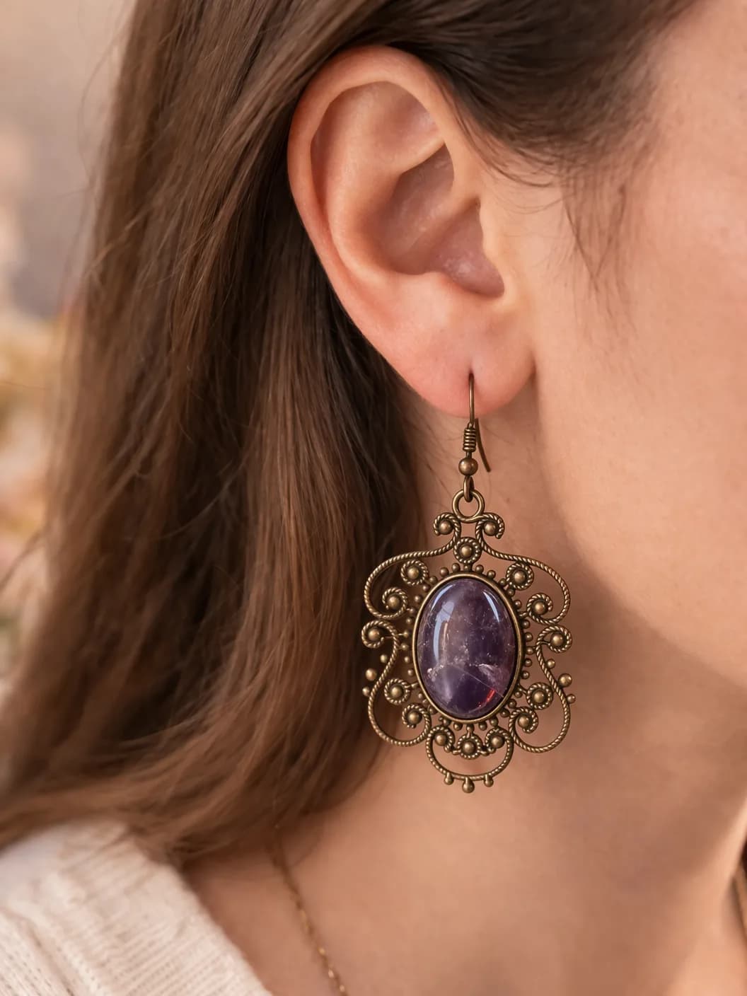 Boucles d’oreilles pendantes baroques en améthyste
