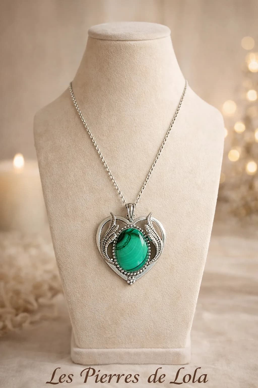 Collier cœur en malachite naturelle – Élégance vintage