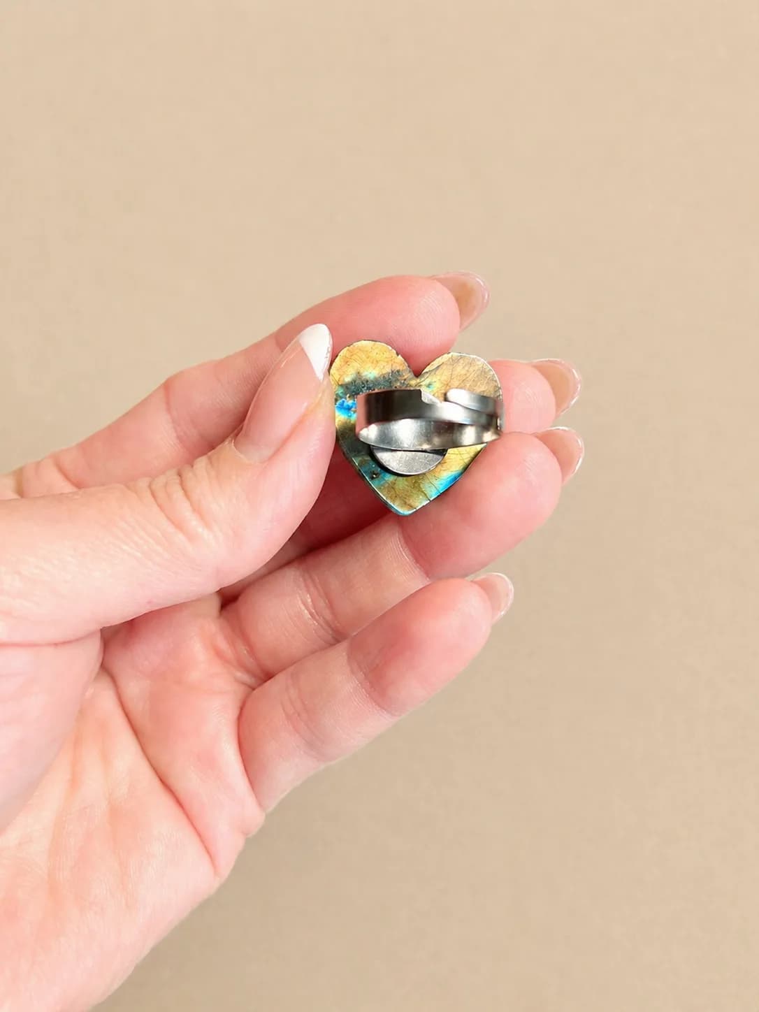 Cœur Boréal – Bague en Labradorite