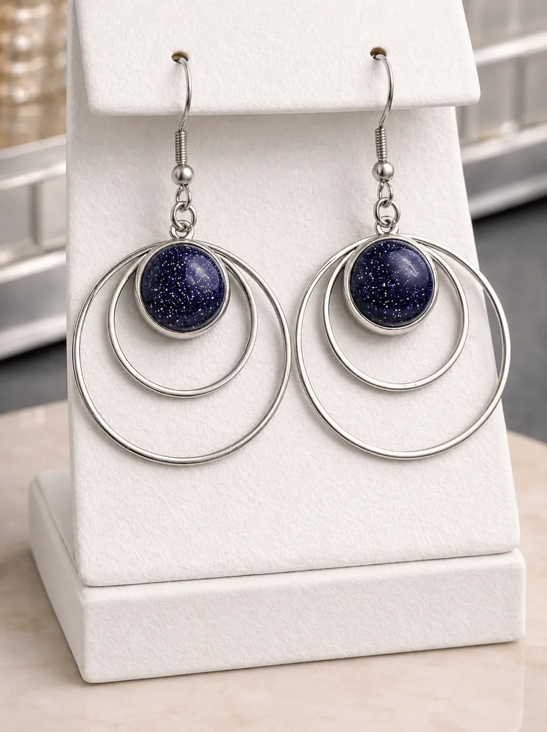 Créoles Double Anneau & Goldstone Blue – Éclat Nocturne