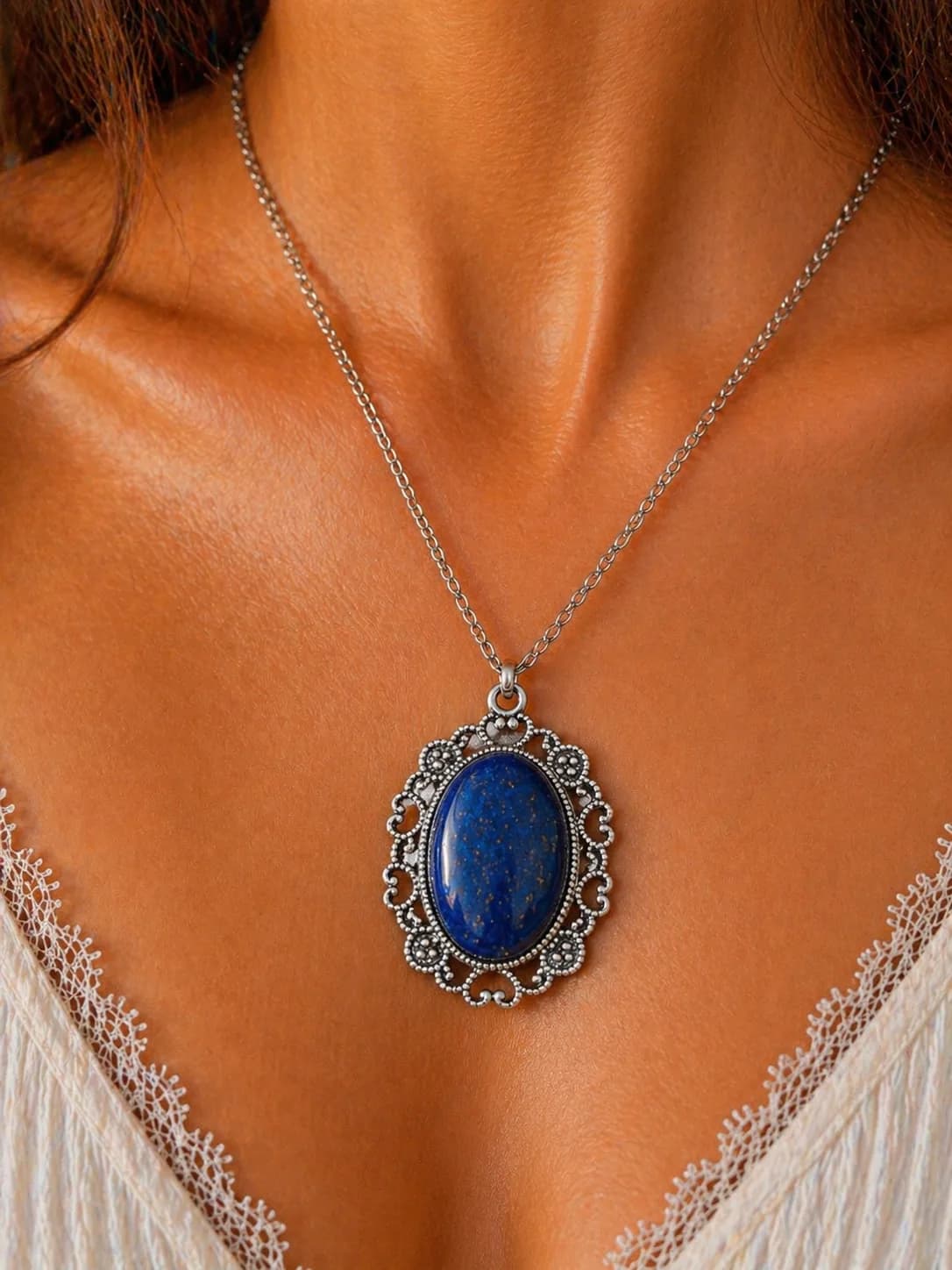 Collier Agate Bleue – Mystère & Raffinement
