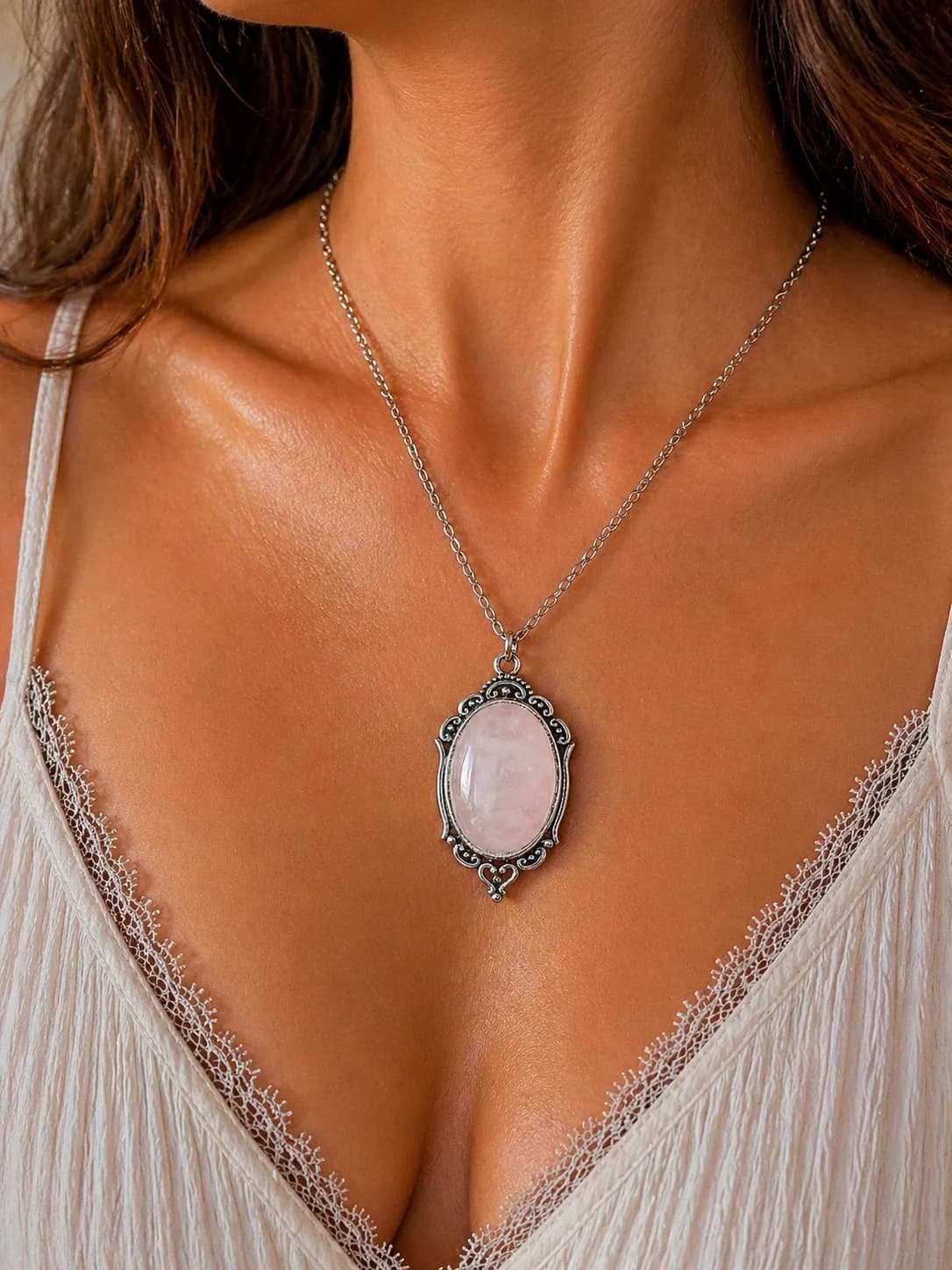Collier Quartz Rose – Élégance Vintage & Énergie du Cœur