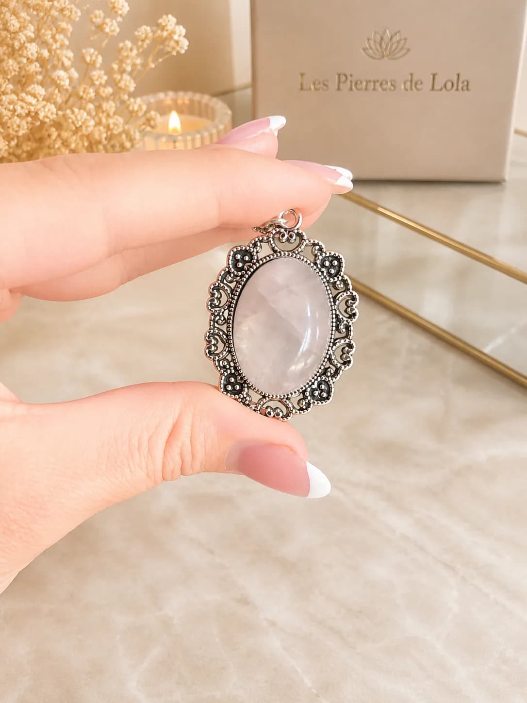 Collier Quartz Rose – Acier inoxydable – Douceur et élégance