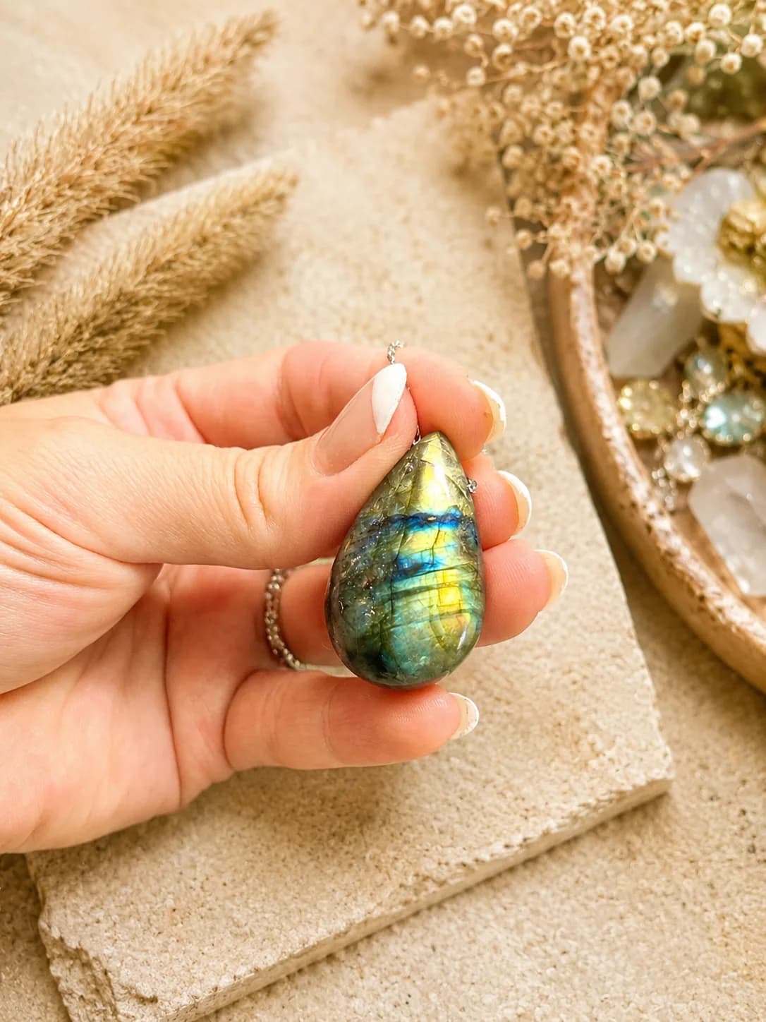 Collier Labradorite – Goutte d’Eau Naturelle