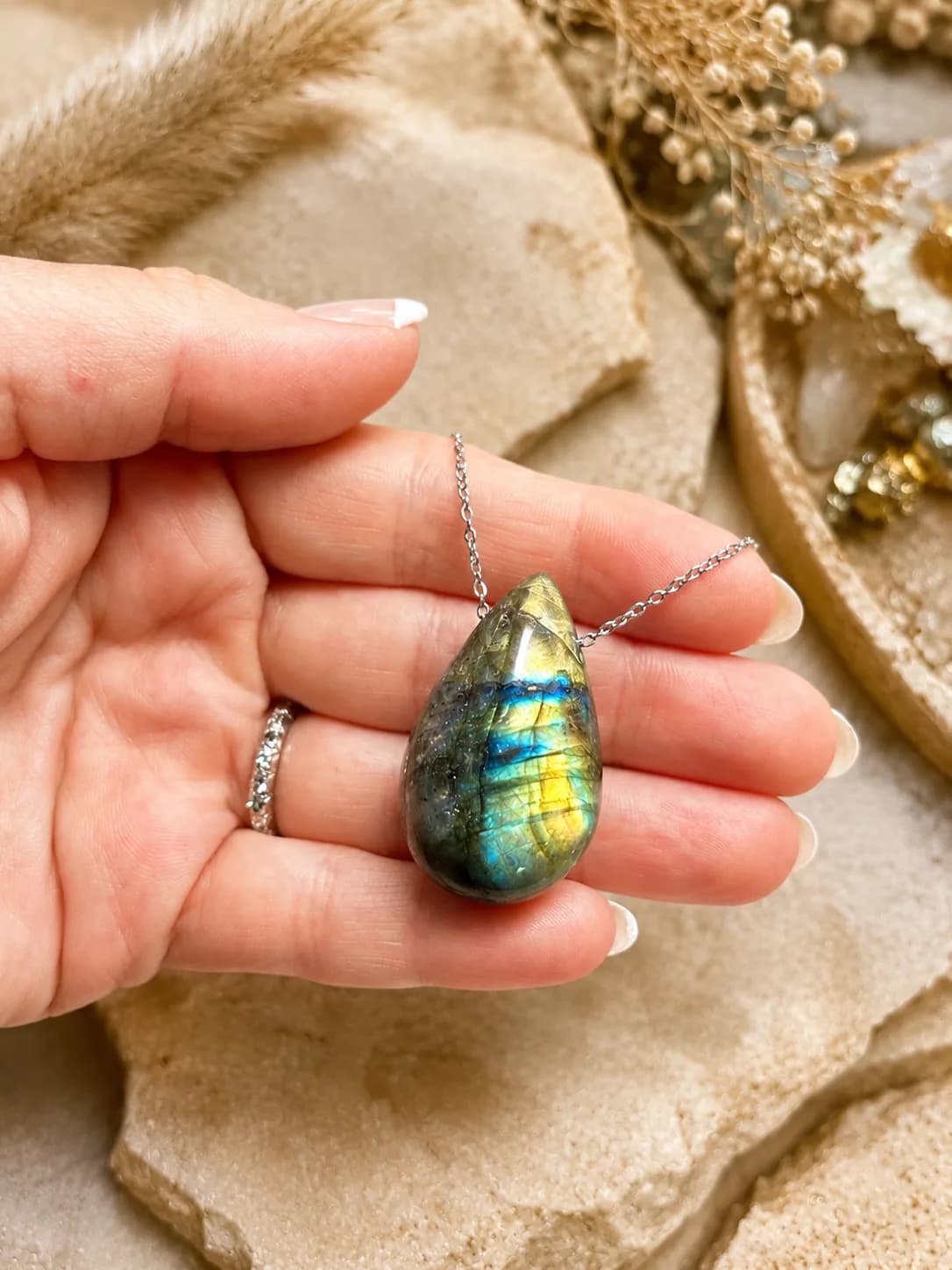 Collier Labradorite – Goutte d’Eau Naturelle