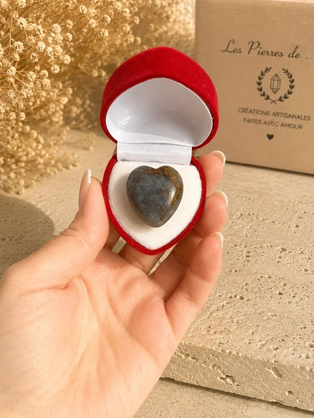 Bague Cœur en Agate violette naturelle – Nuances gris violacé et brun profond