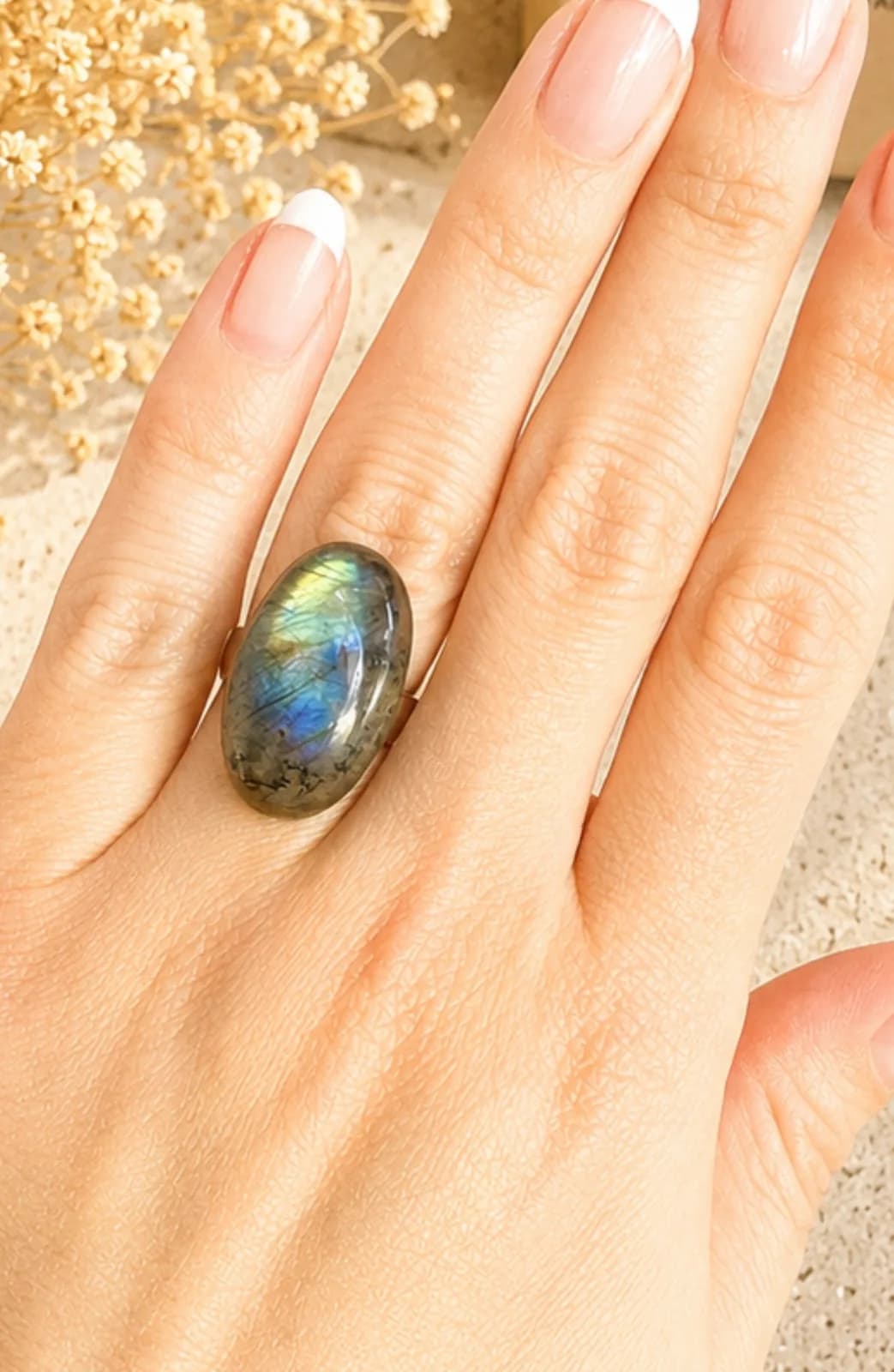 Bague Labradorite Argentée – Reflets Mystérieux & Élégance Naturelle
