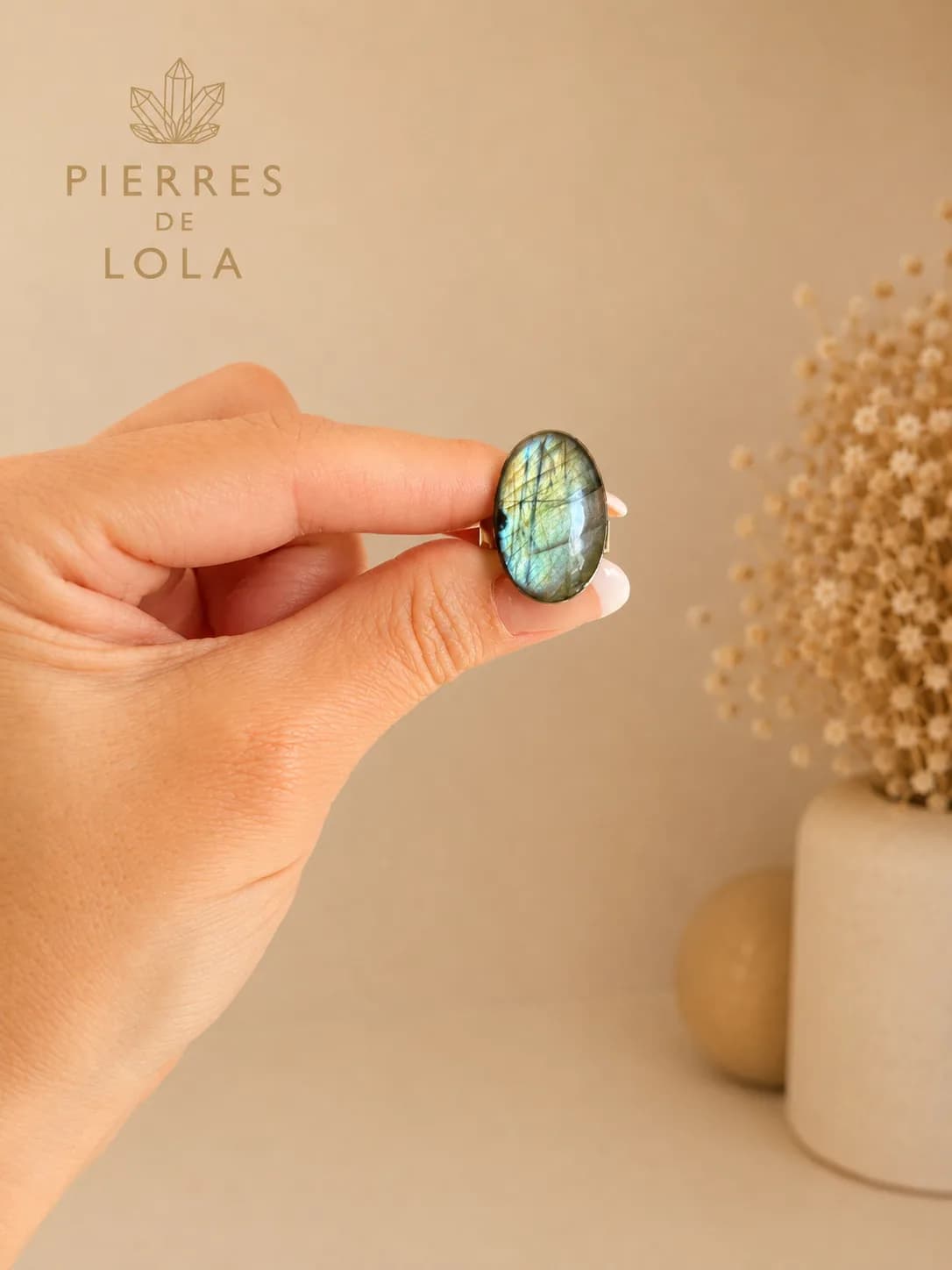 Bague “Éclat Boréal” – Labradorite aux Reflets Bleu & Or