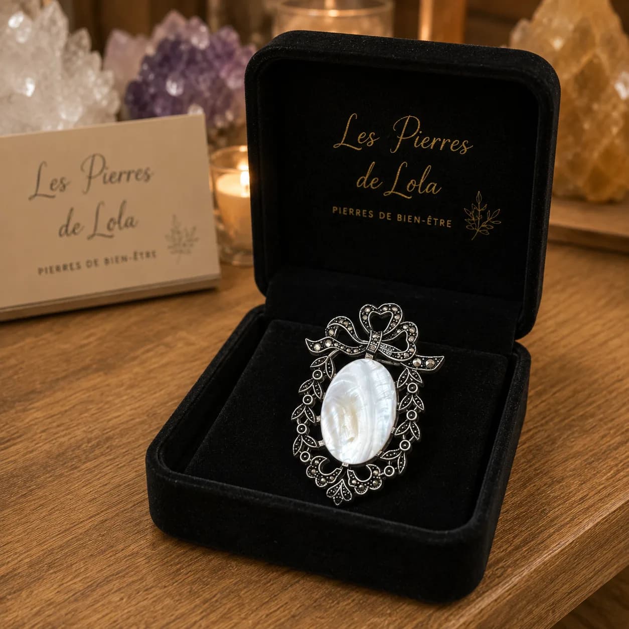 Broche Élégance Nacrée