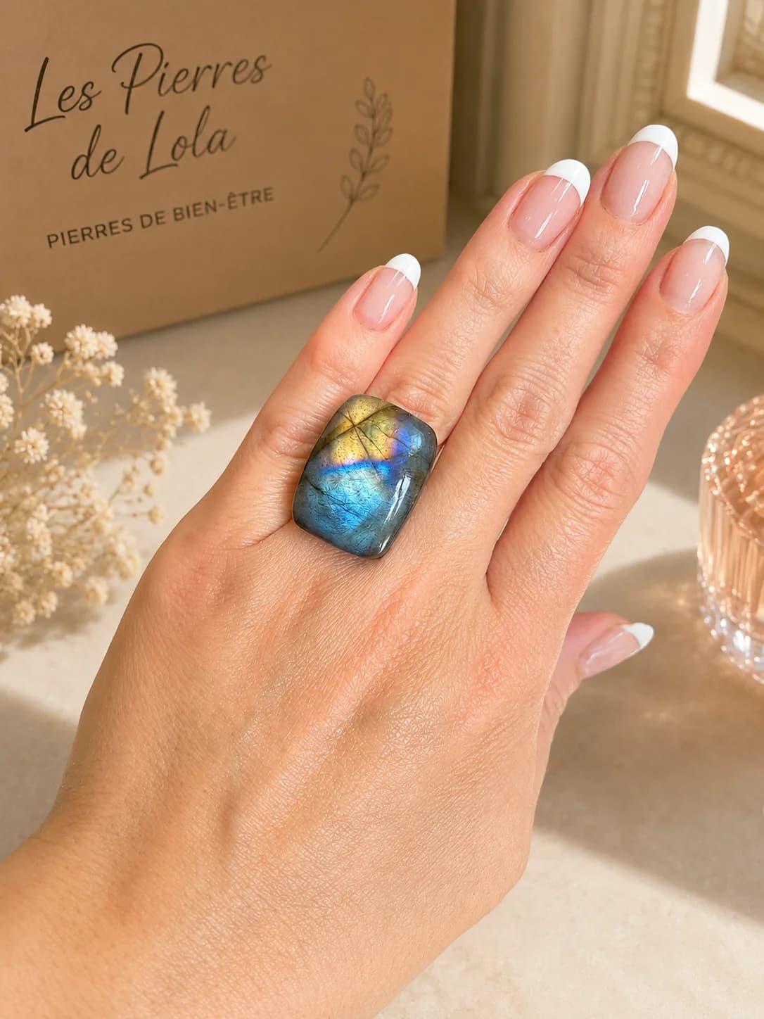 Bague Aurora – Labradorite Naturelle aux Reflets Boréals