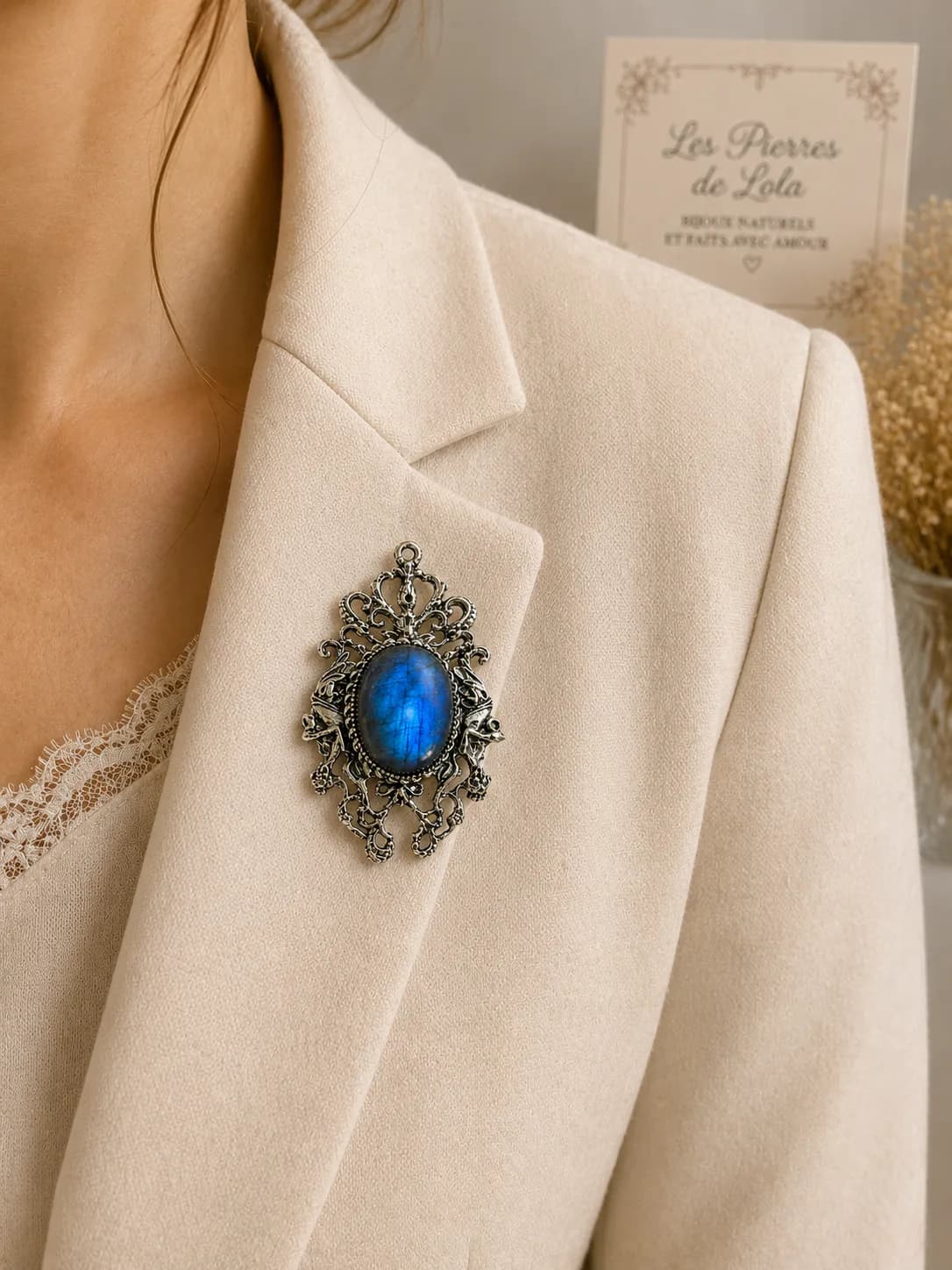 Broche / Pendentif Labradorite Bleue « Élégance Mystique »