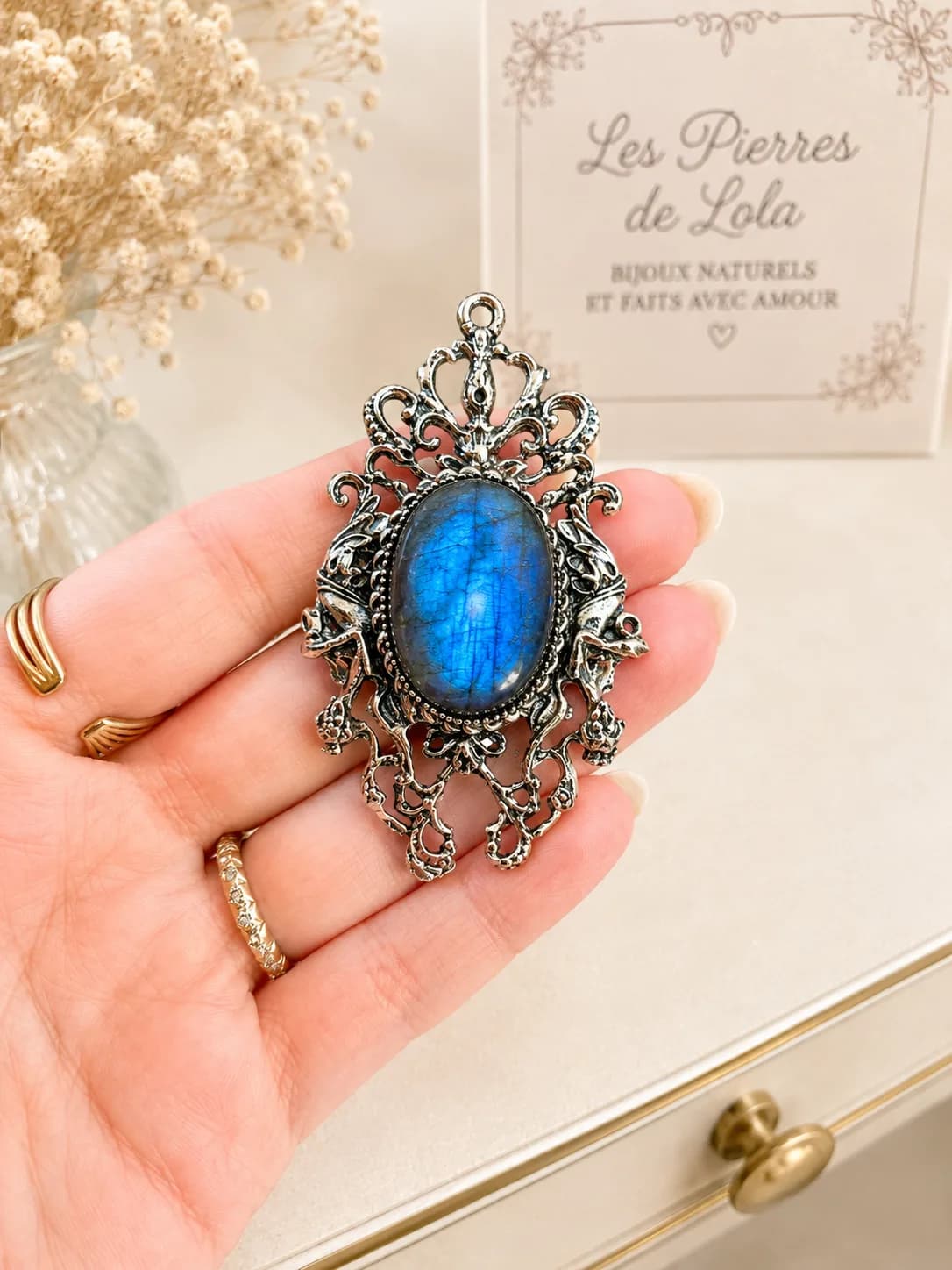 Broche / Pendentif Labradorite Bleue « Élégance Mystique »