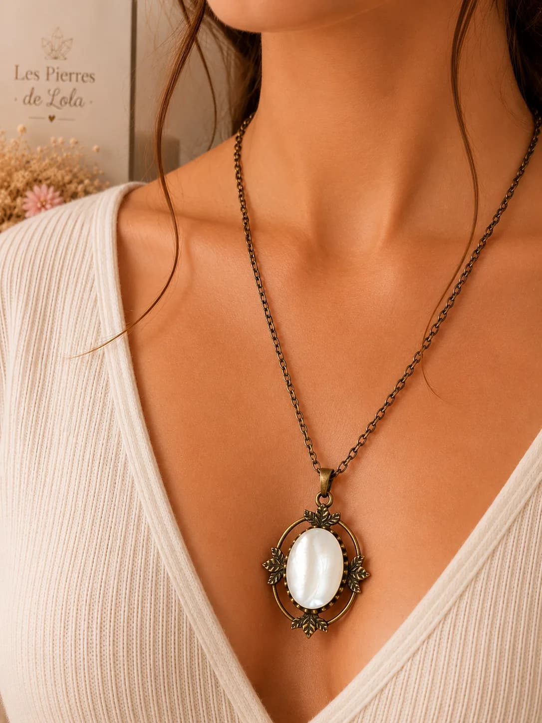 Collier Nacre Naturelle – Élégance vintage et douceur intemporelle