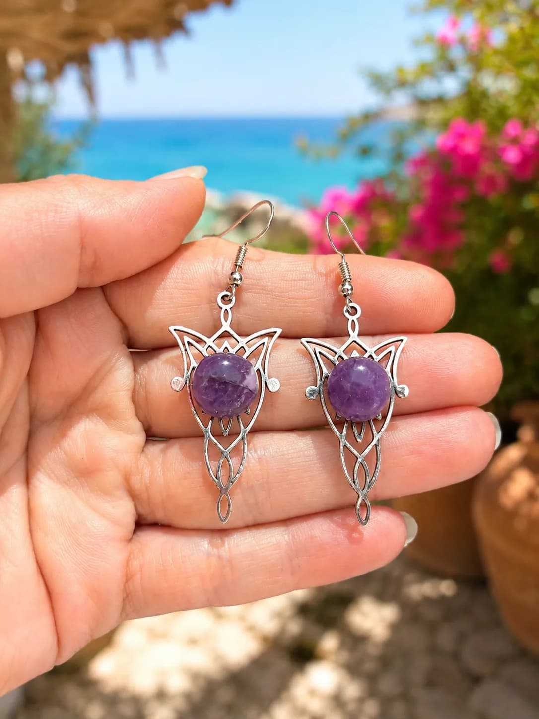 Éclat Mystique – Boucles d'Oreilles Elfiques en Améthyste