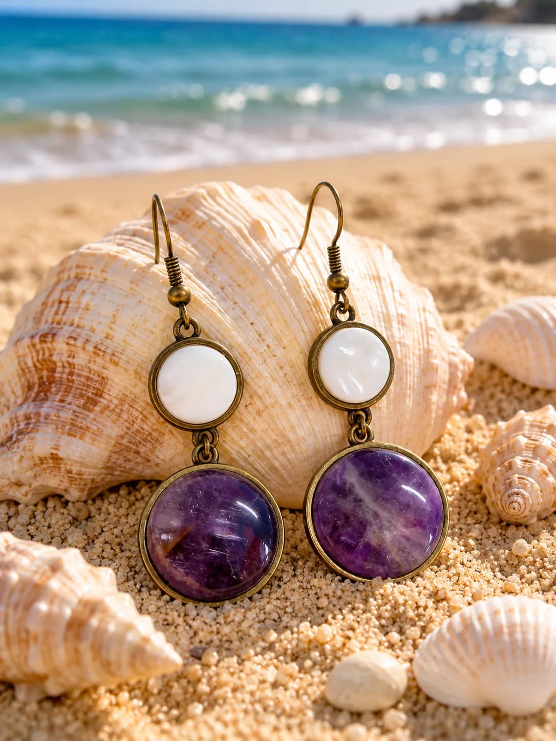 Harmonie Naturelle – Boucles d'Oreilles en Nacre & Améthyste