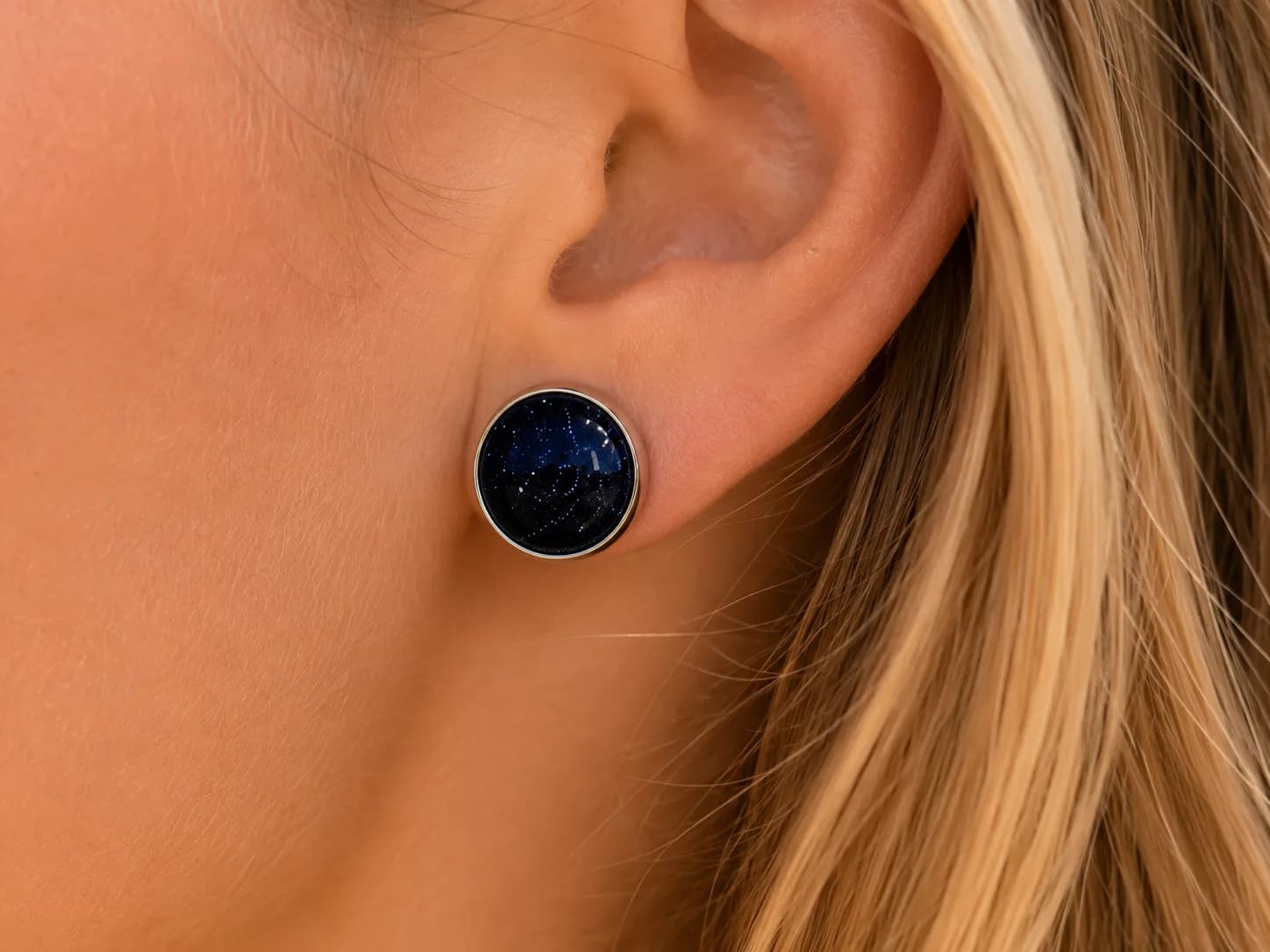 Boucles d'oreilles Goldstone Blue – Élégance & Mystère