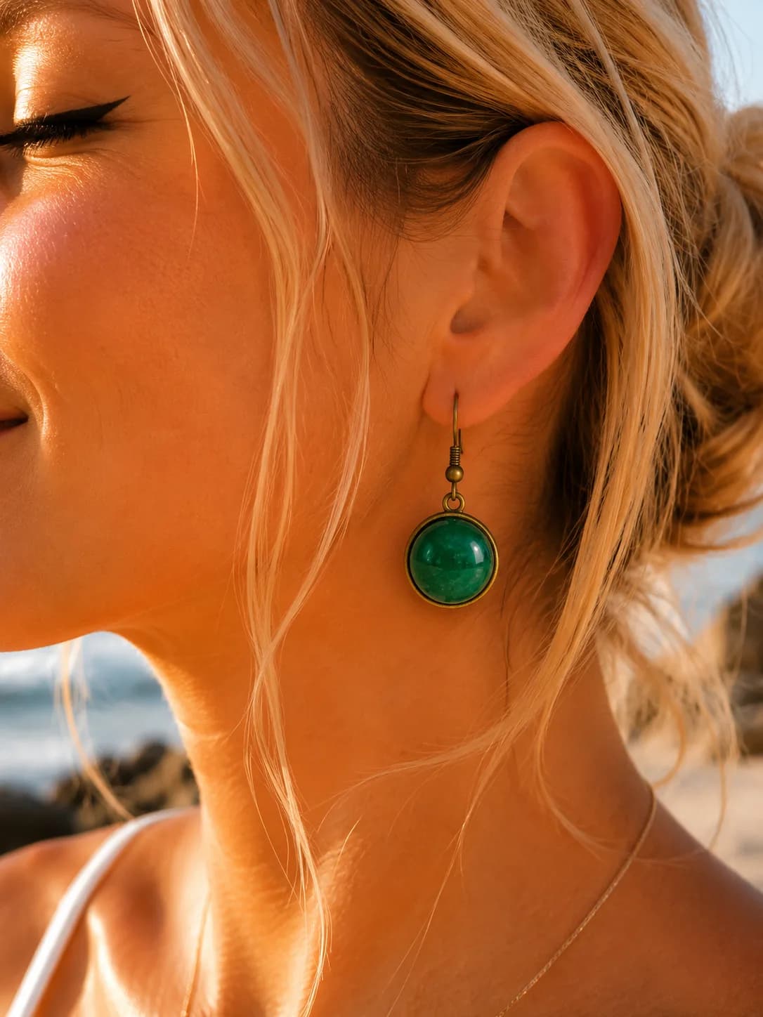 Douceur Végétale – Boucles d'Oreilles en Agate Verte