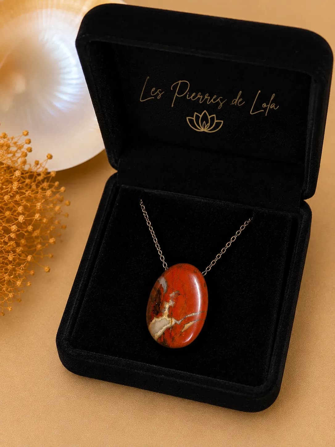 Collier en Jaspe rouge veiné – Un tableau façonné par la nature