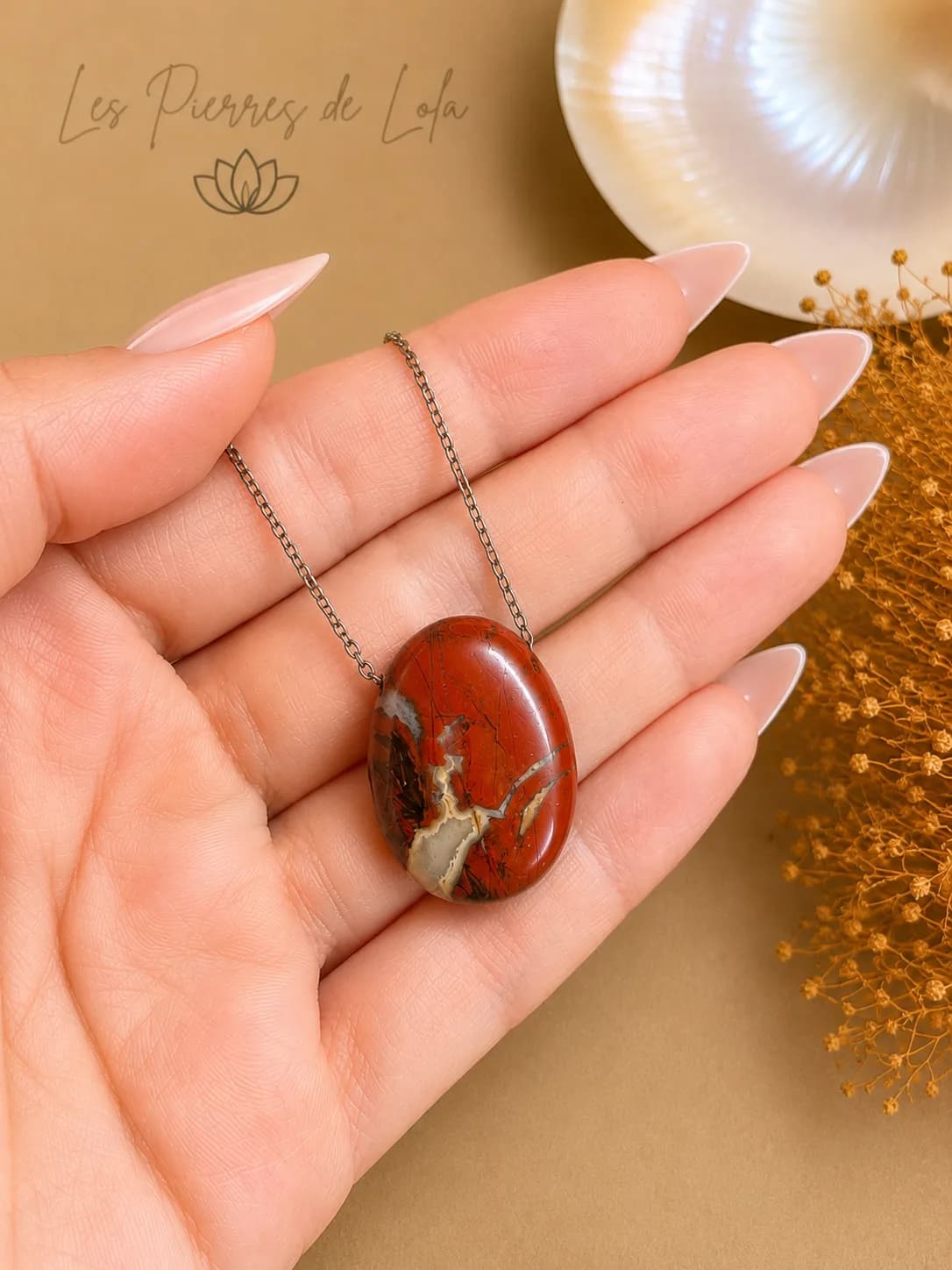 Collier en Jaspe rouge veiné – Un tableau façonné par la nature