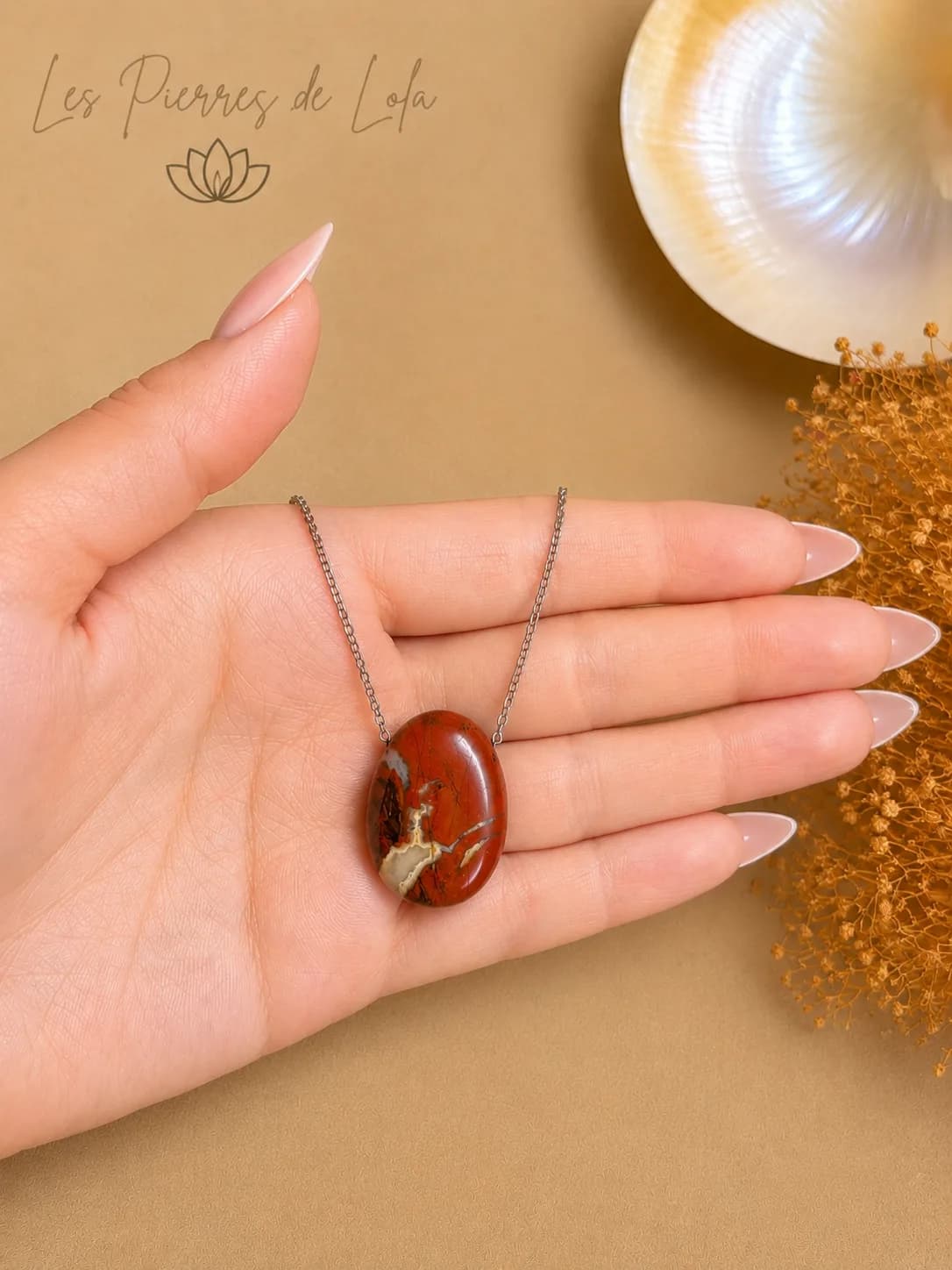Collier en Jaspe rouge veiné – Un tableau façonné par la nature