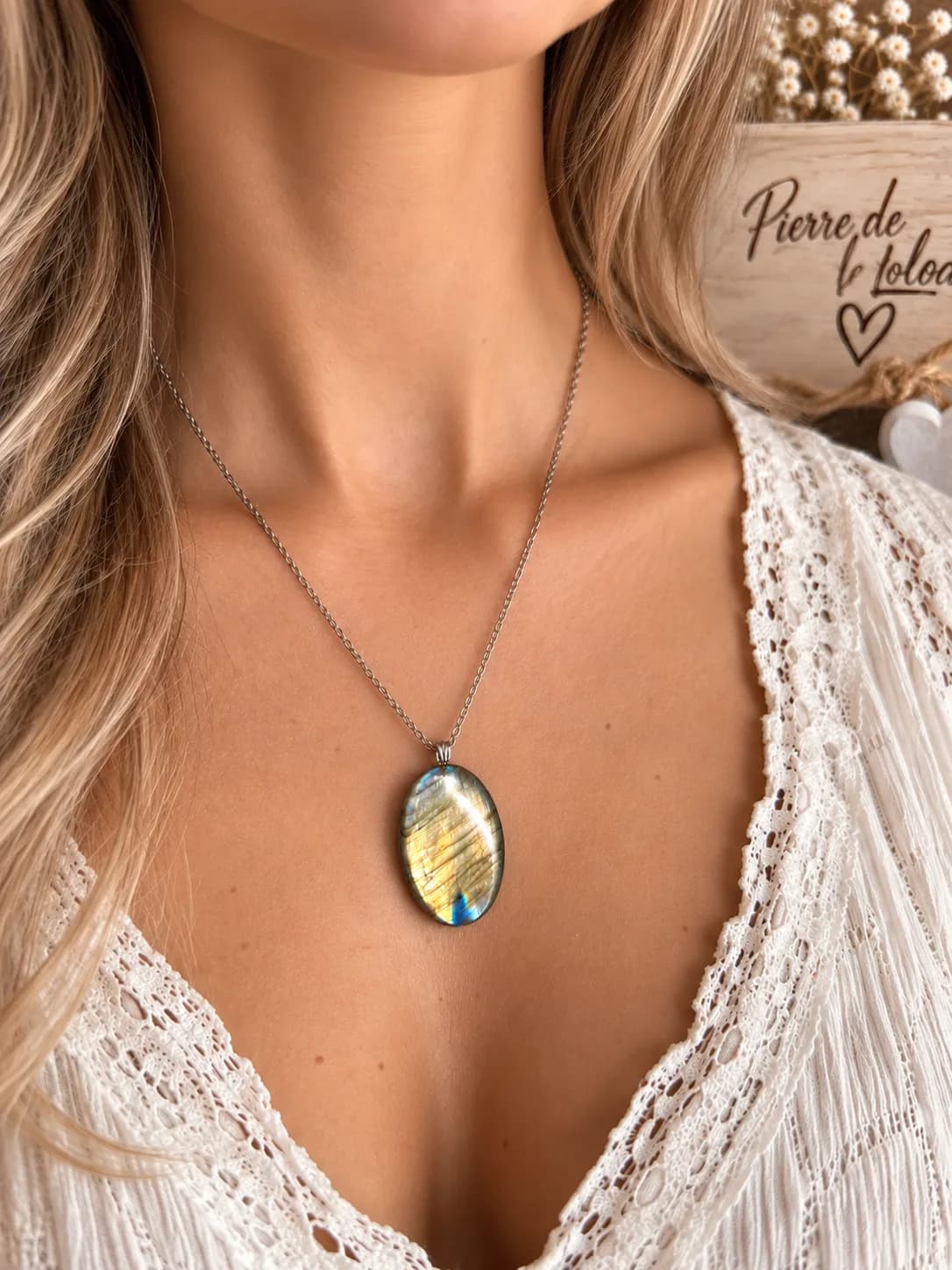 Collier Labradorite Ovale – Reflets Or & Bleu Turquoise
