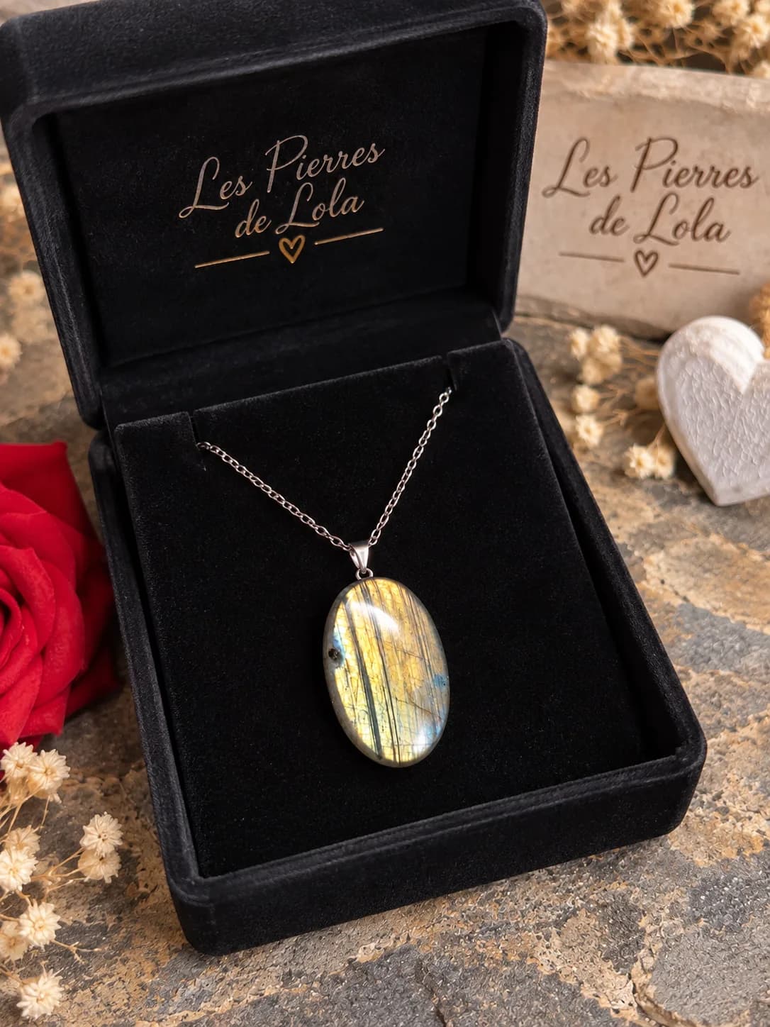 Collier Labradorite aux Reflets Dorés