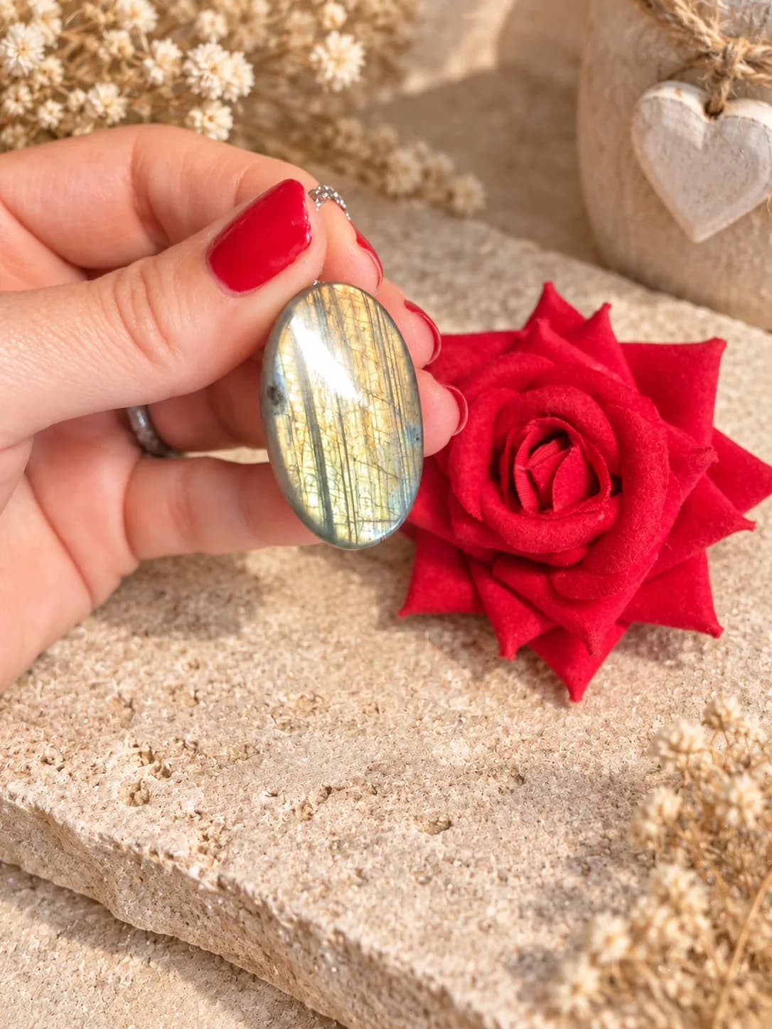 Collier Labradorite aux Reflets Dorés