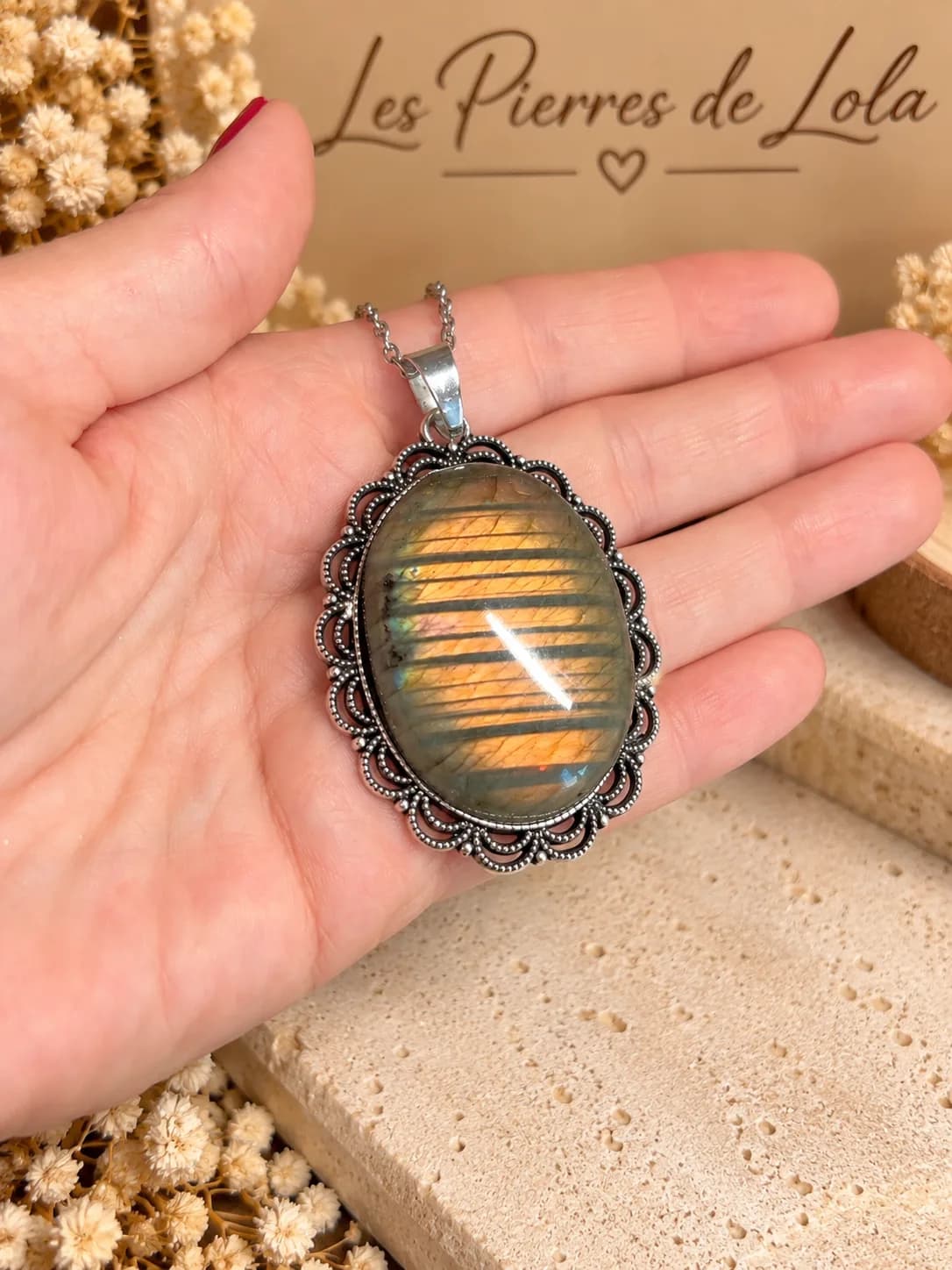 Collier Labradorite – Reflets dorés & stries naturelles