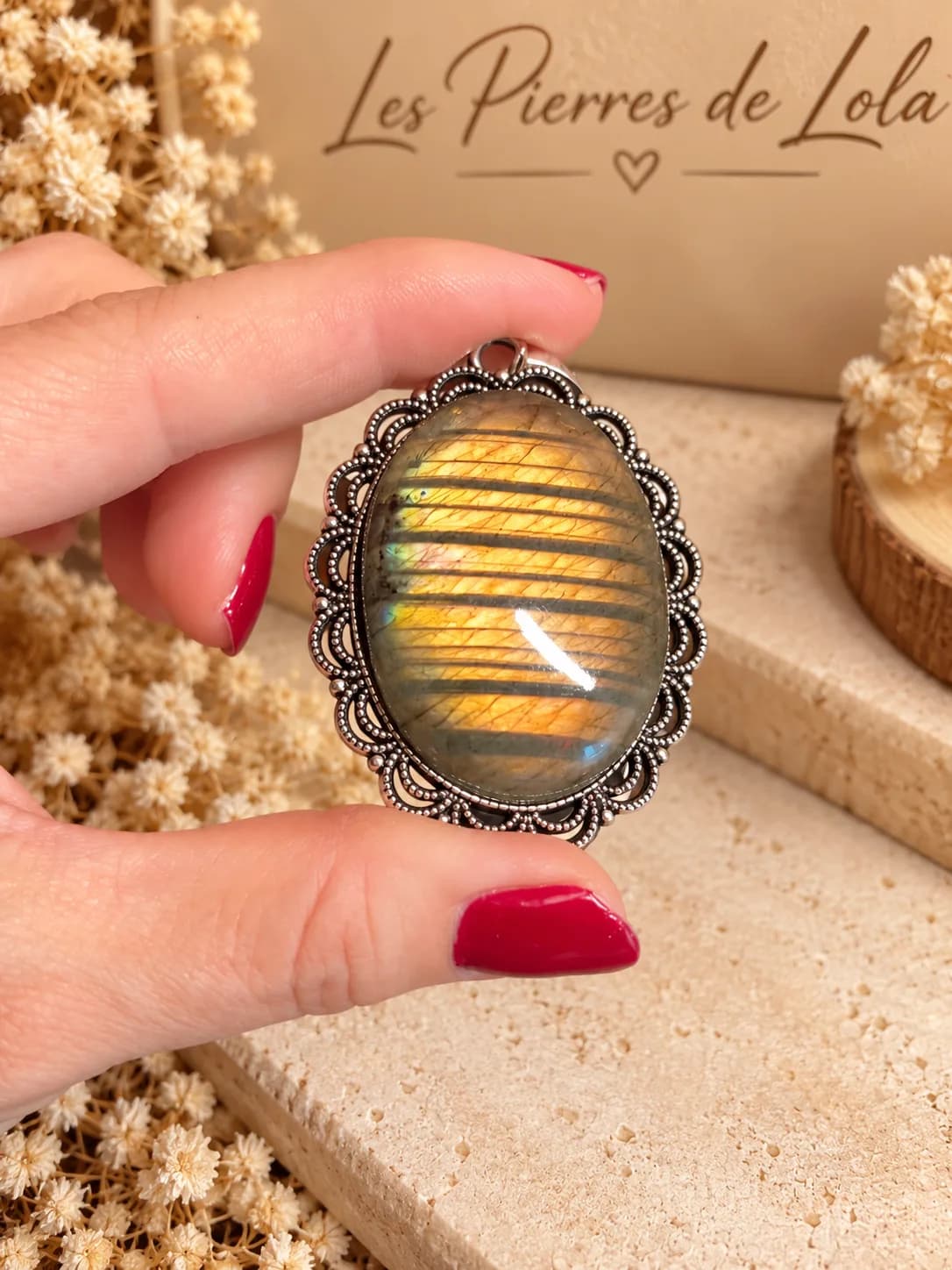 Collier Labradorite – Reflets dorés & stries naturelles