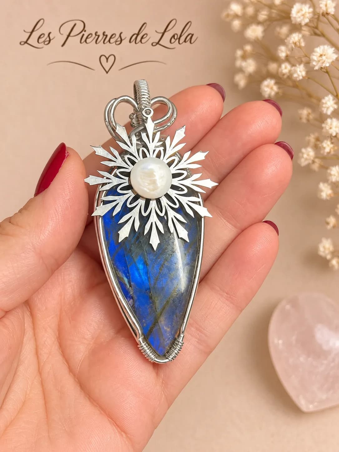 Collier Labradorite & Flocon de Neige – Éclat d’Hiver ❄️💙